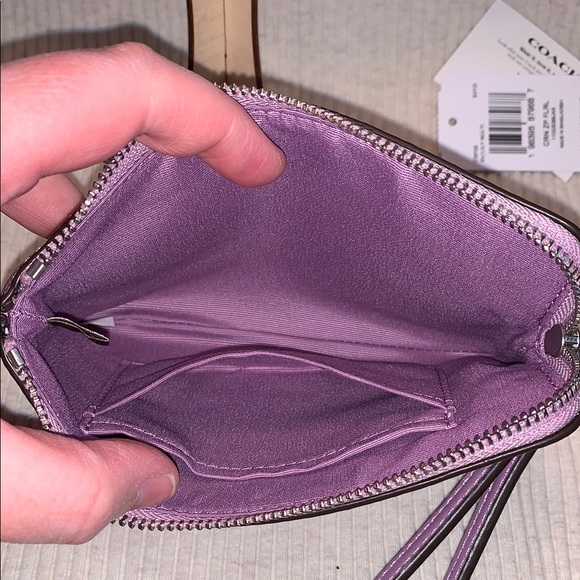NWT - Coach Corner Zip Wristlet With Floral Print - Picture 13 of 14